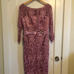 Lace special occasion dress 👗